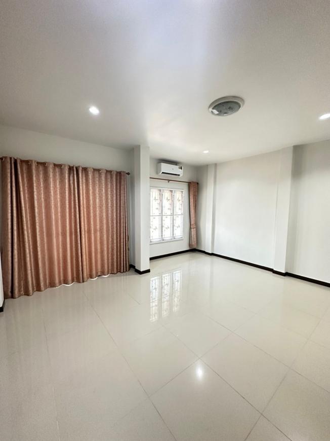 ขายบ้านหมู่บ้าน แมกไม้ ราคา 2.89 รีโนเวทใหม่ทั้งหลังทุ่งกราด แหลมฉบัง  ภาพที่ 34