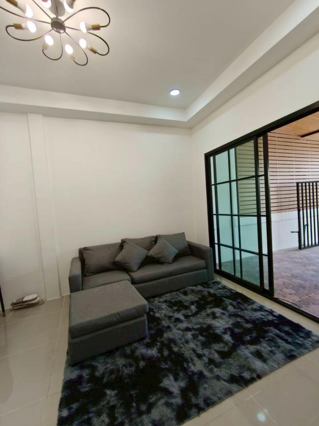 ขายบ้าน (ในหมู่บ้านสมศรี)  ภาพที่ 6