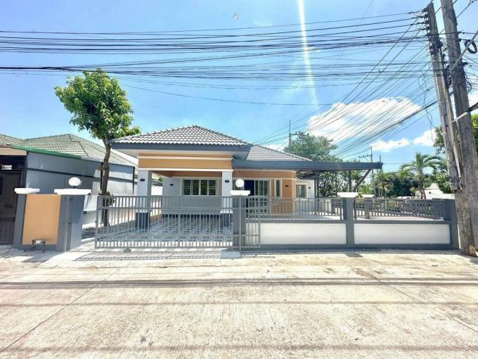หมู่บ้านอีสตินี่ ติดมอเตอร์เวย์เครือสหพัฒน์