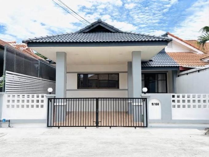 บ้านแฝดชั้นเดียว หมู่บ้านศรีราชาเลคไซด์